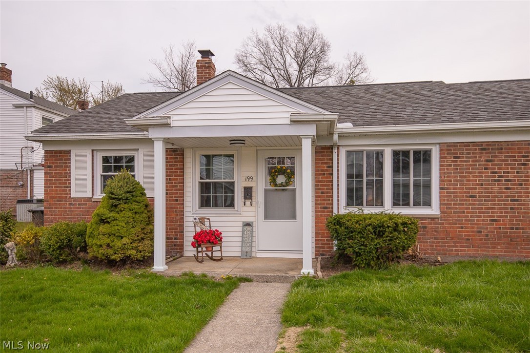 199 E 235th Street Property Photo 1