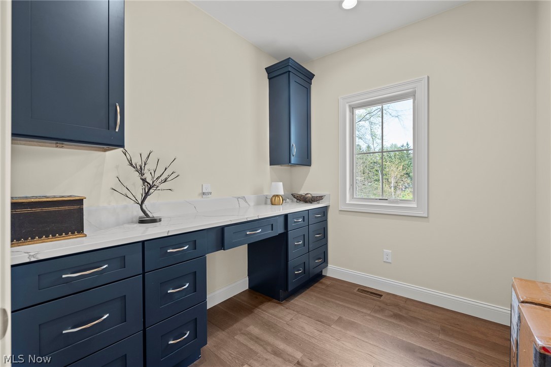 5084 Neptune Oval Property Photo 13