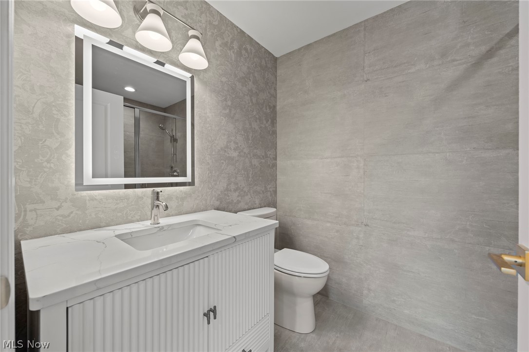 5084 Neptune Oval Property Photo 14