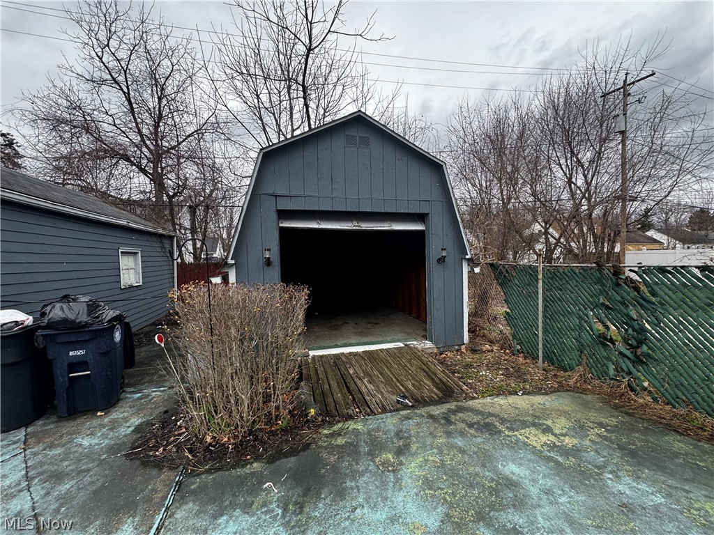 870 Frederick Boulevard Property Photo 3