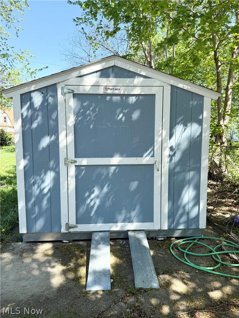 1745 E 30th Street Property Photo 23