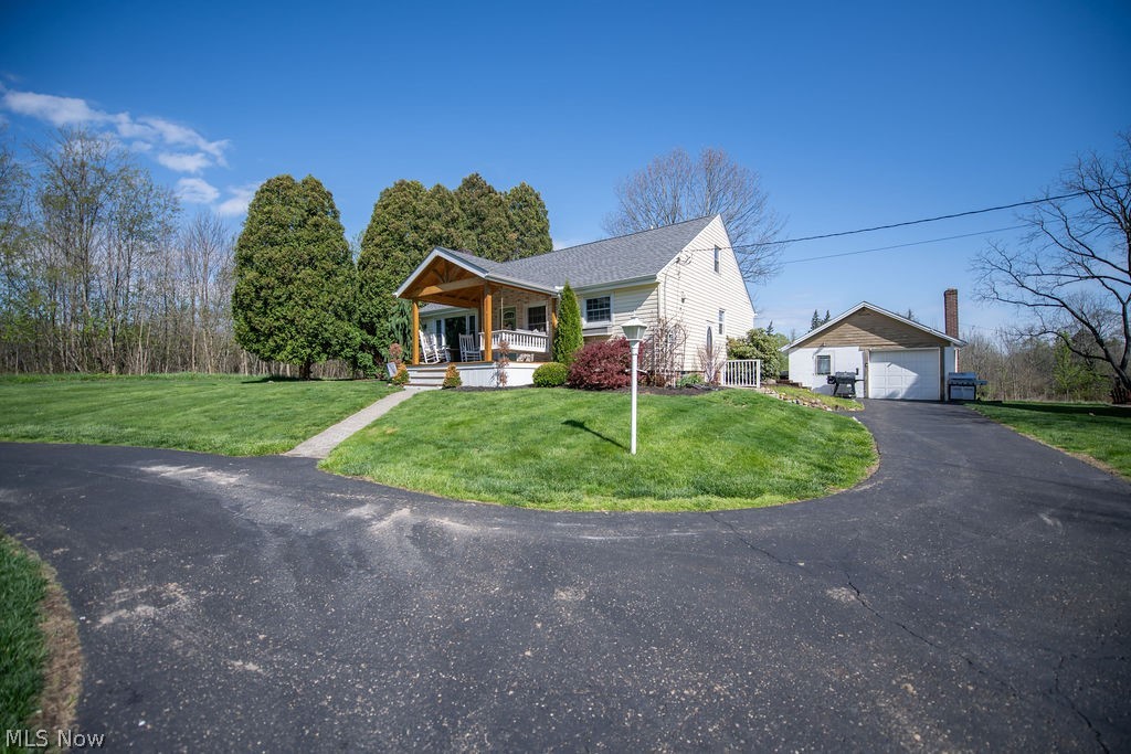 1150 E Beech Street Property Photo 4