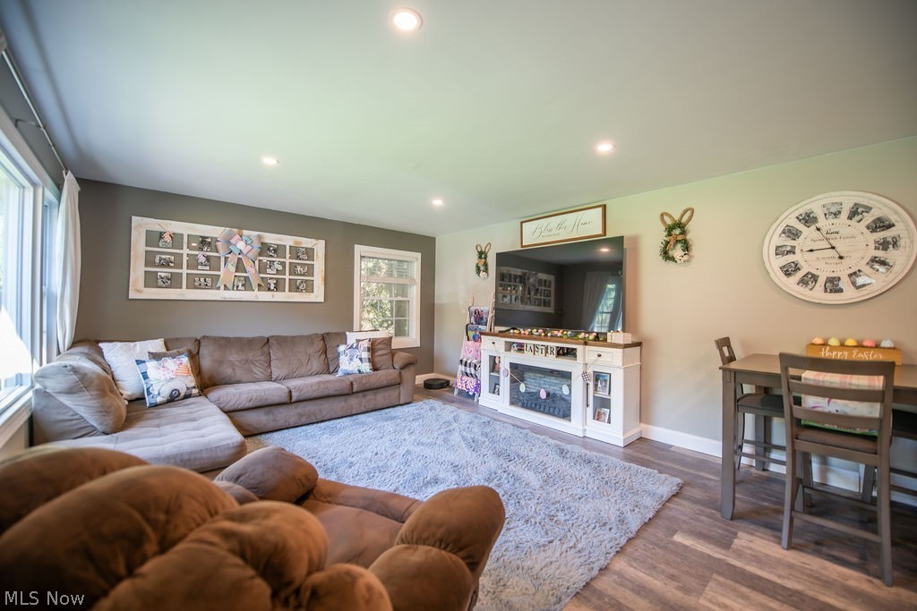 1150 E Beech Street Property Photo 25