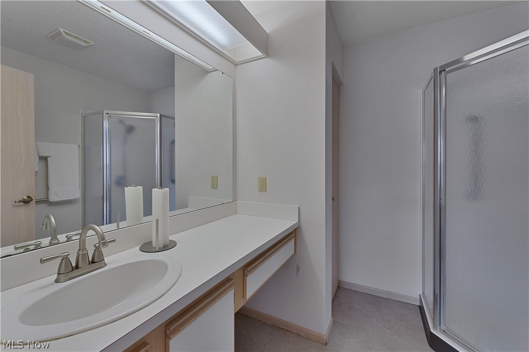 695 E Western Reserve Road 602 Property Photo 13