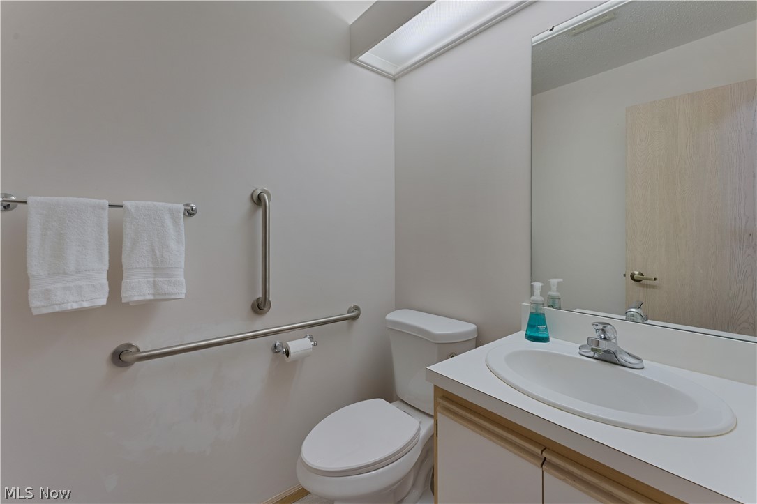 695 E Western Reserve Road 602 Property Photo 15