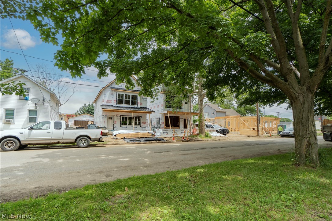 W 30th Street Property Photo 3