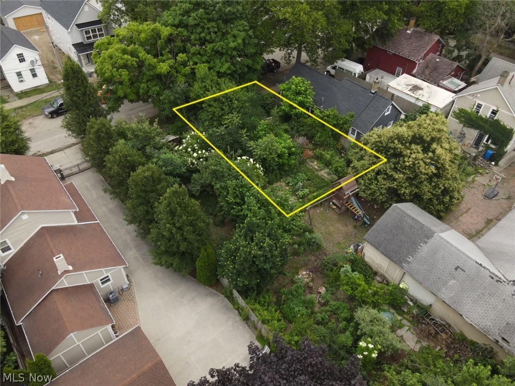 W 30th Street Property Photo 4