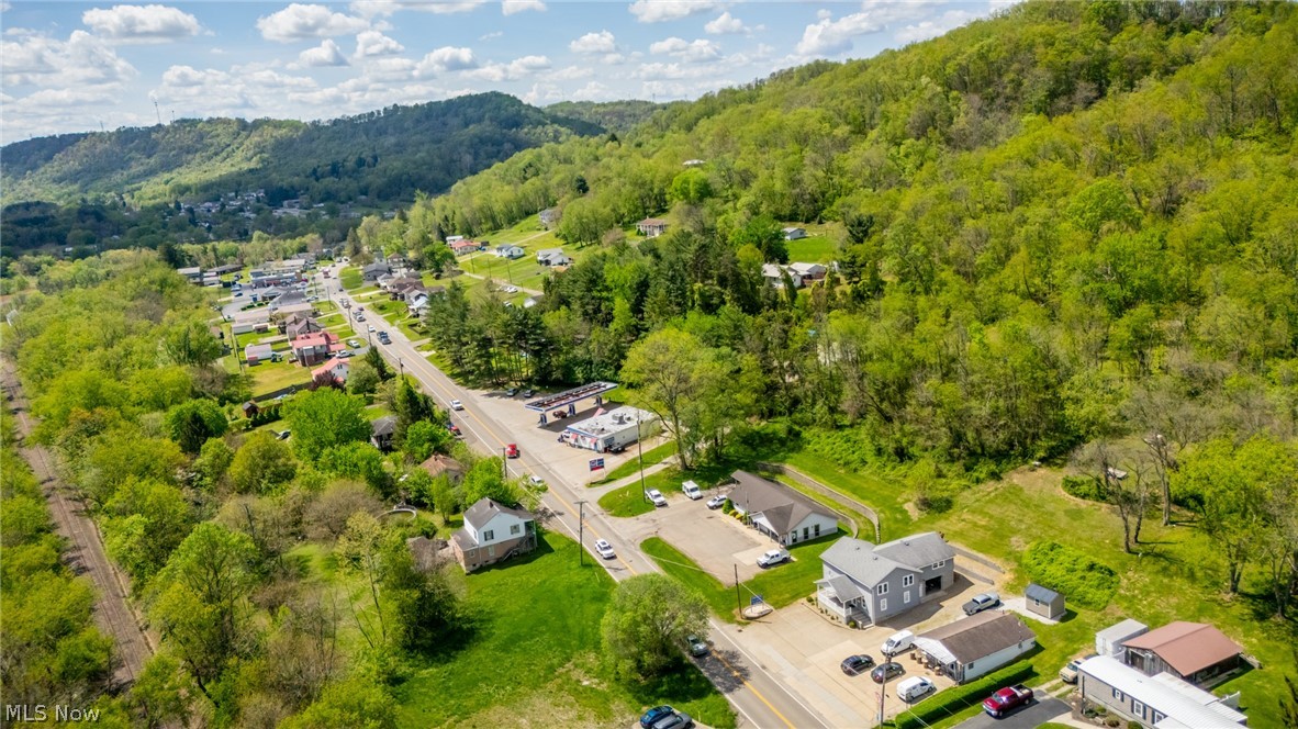 337 Highway 7 N Property Photo 11