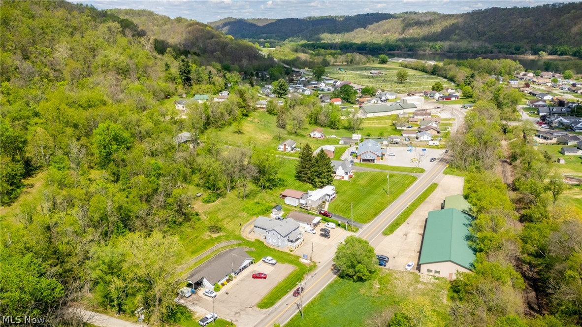337 Highway 7 N Property Photo 12