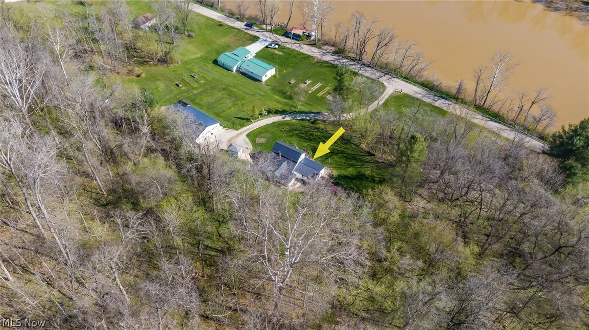 10155 Old River Road Property Photo 3