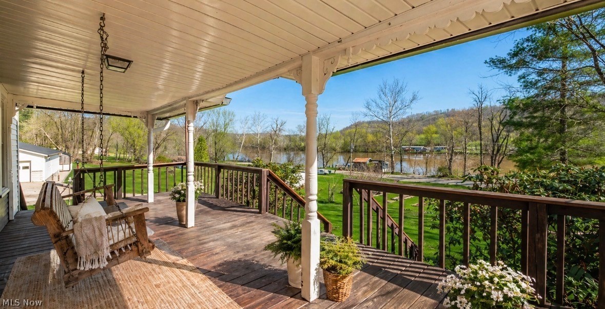 10155 Old River Road Property Photo 4
