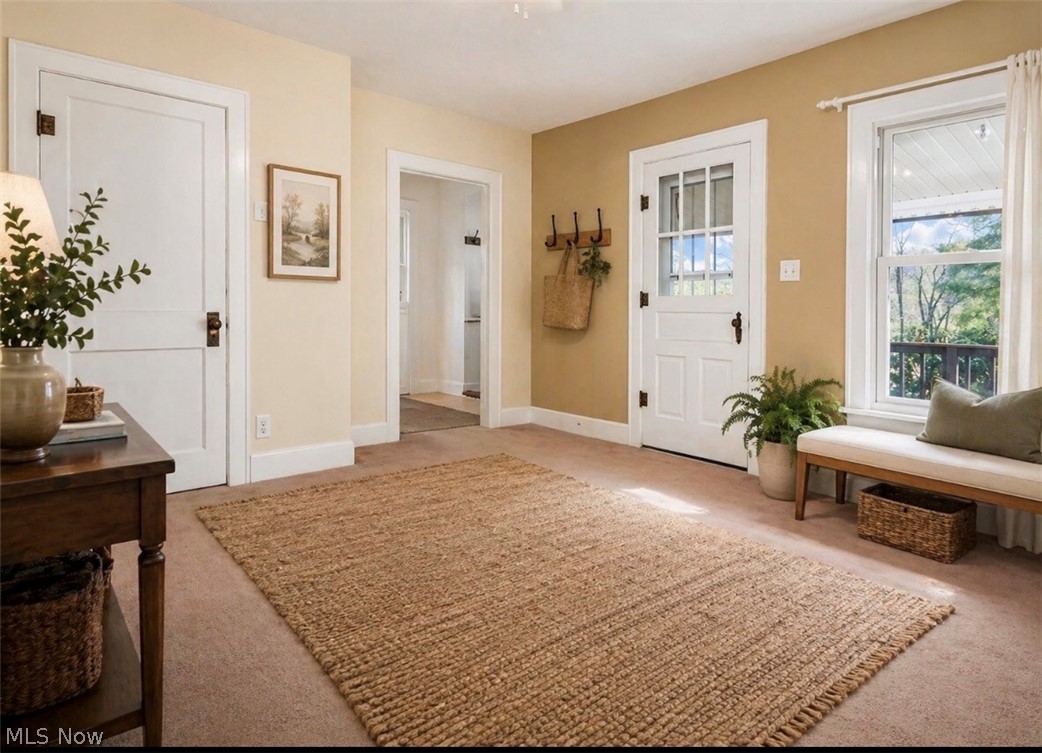 10155 Old River Road Property Photo 6