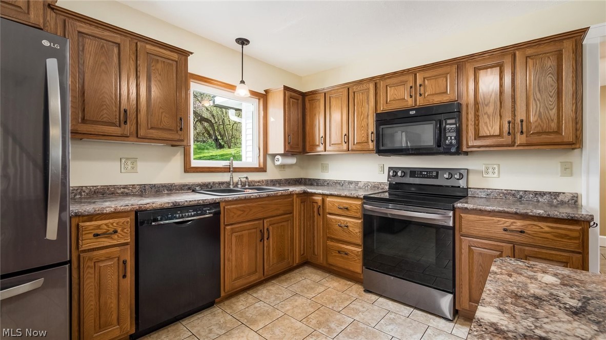 10155 Old River Road Property Photo 10