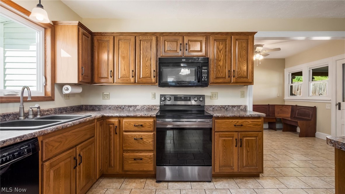 10155 Old River Road Property Photo 15