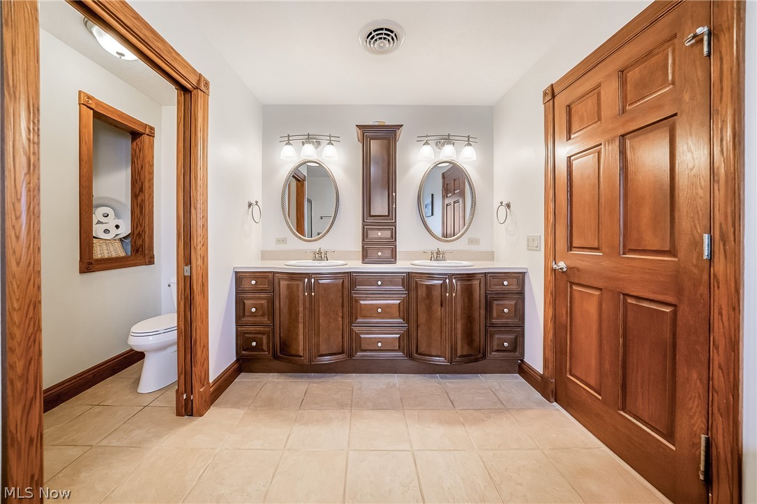 3706 E Baycliffs Drive Property Photo 29