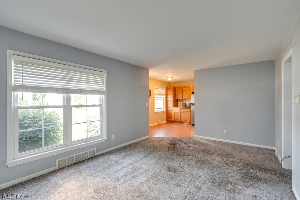 407 E 330th Street Property Photo 6