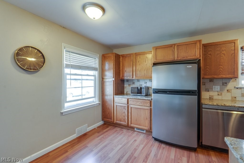 407 E 330th Street Property Photo 8