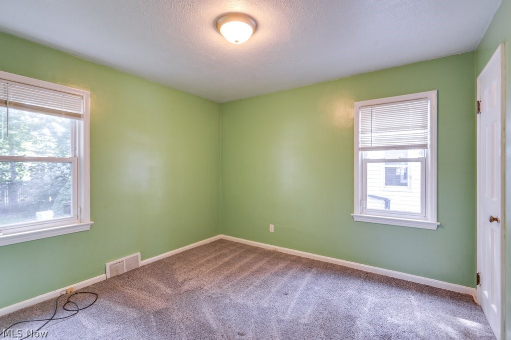 407 E 330th Street Property Photo 15