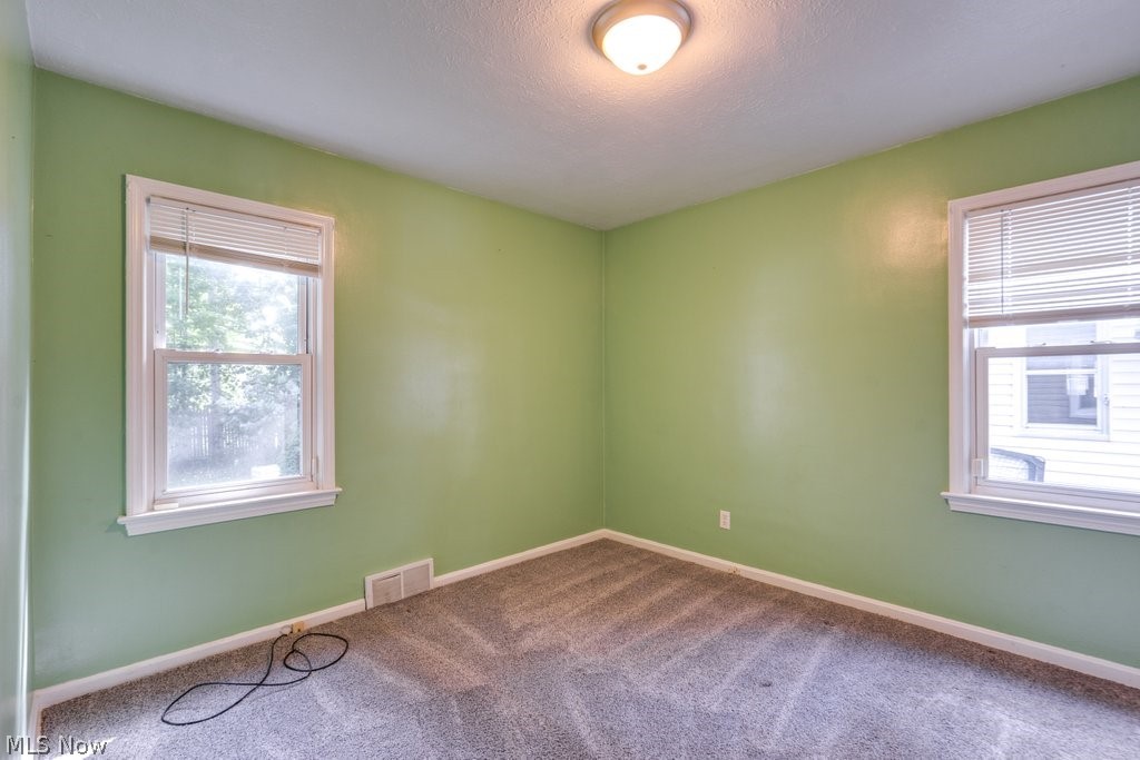 407 E 330th Street Property Photo 16