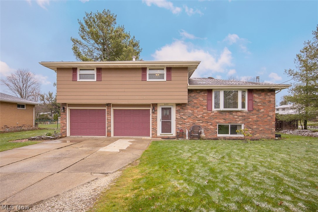 8493 Webster Road Property Photo 1