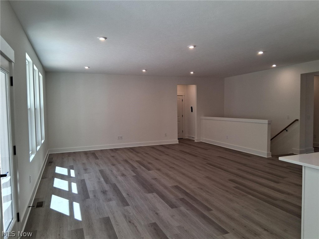 6109 Grey Heron Drive Property Photo 3