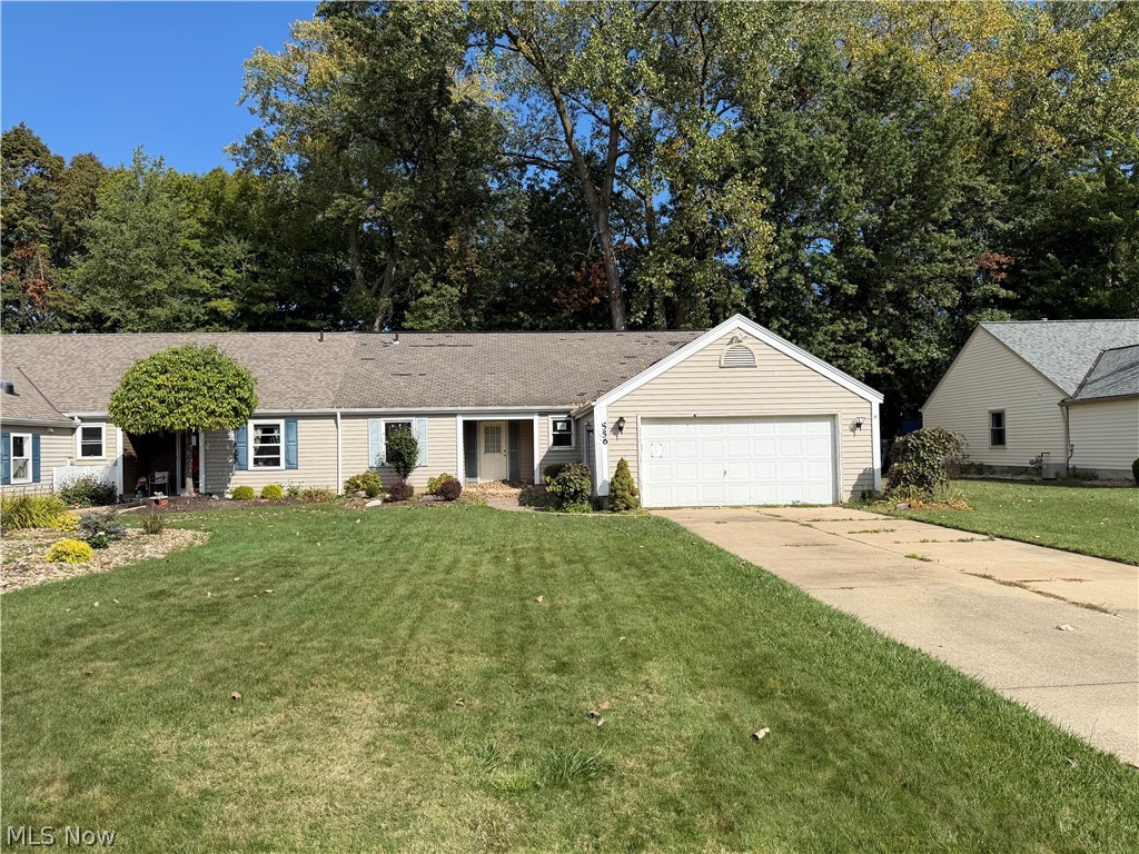 556 Greenside Drive Property Photo 1