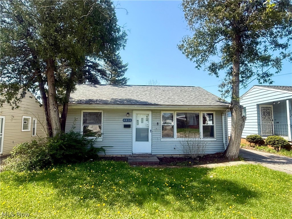 4816 E 173rd Street Property Photo 2