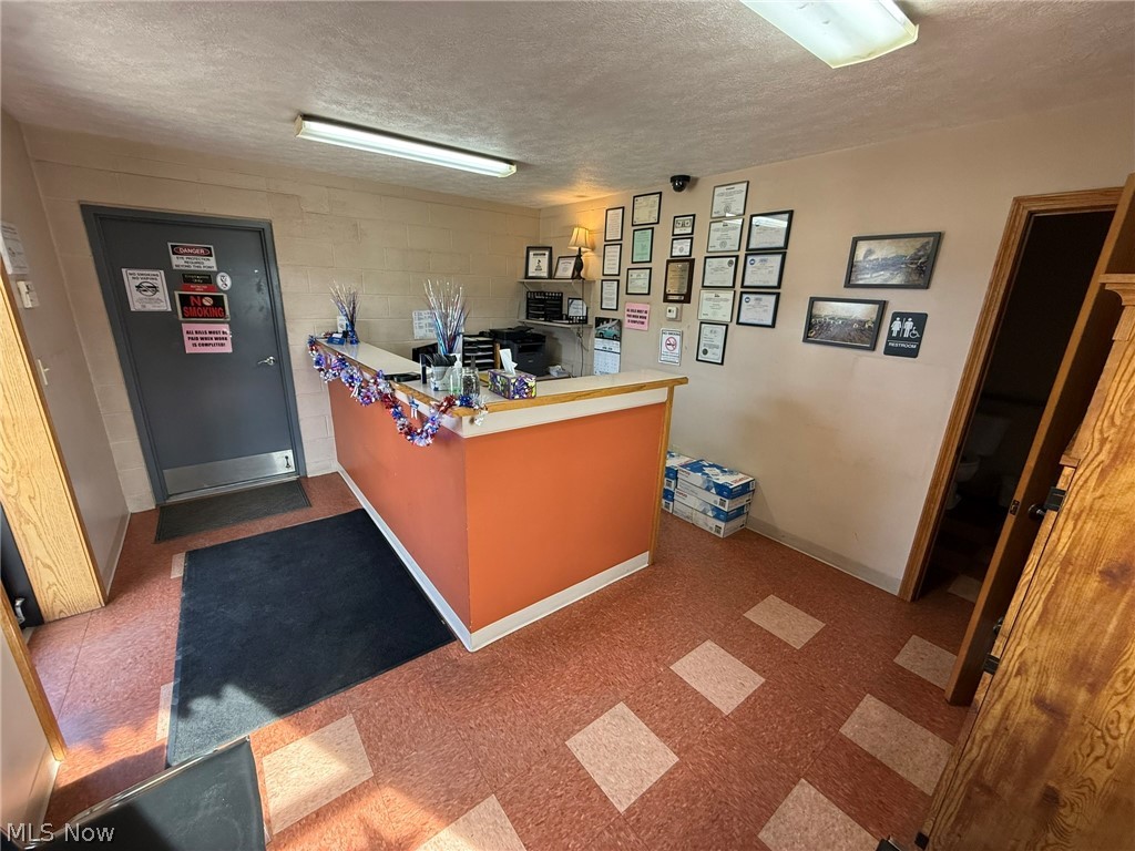 1 Dennison Yard Circle Property Photo 5