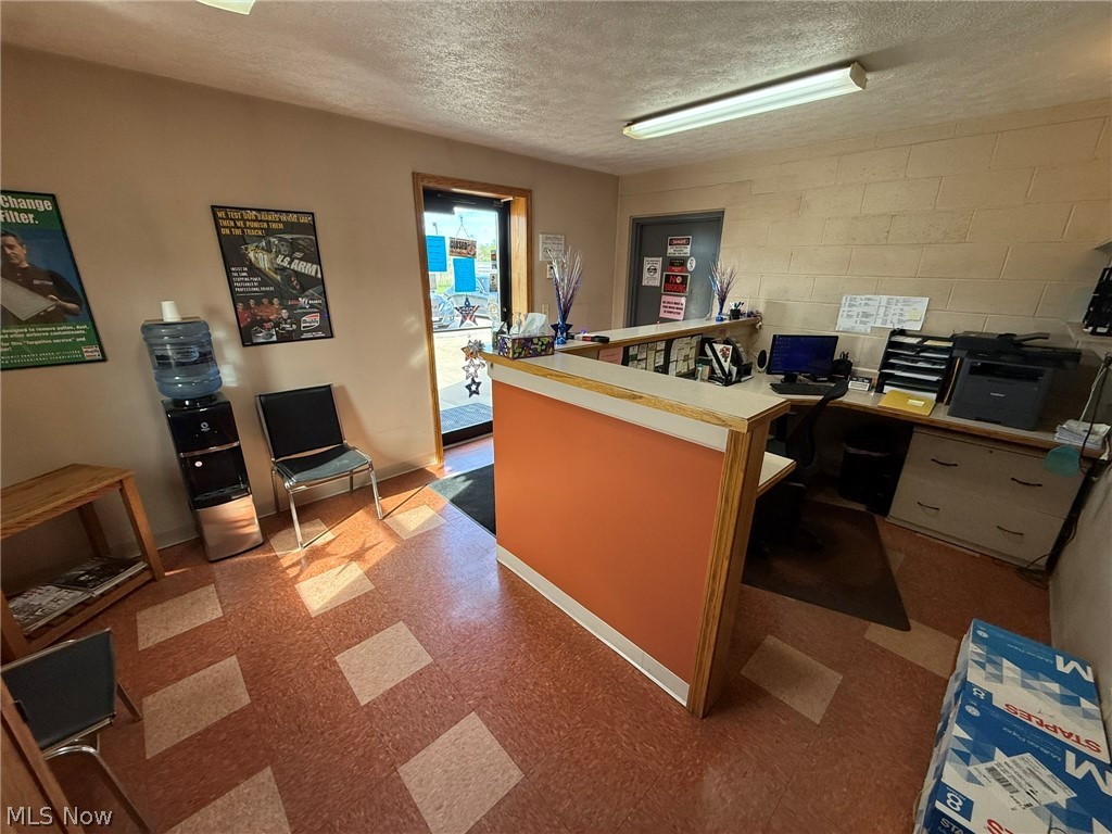 1 Dennison Yard Circle Property Photo 6