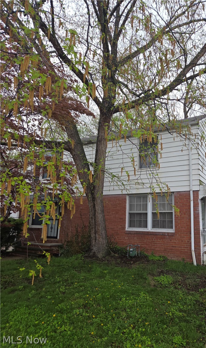 21711 S Lake Shore Boulevard Property Photo 1