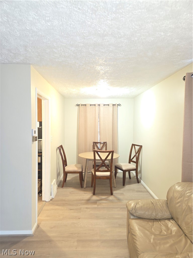 21711 S Lake Shore Boulevard Property Photo 4