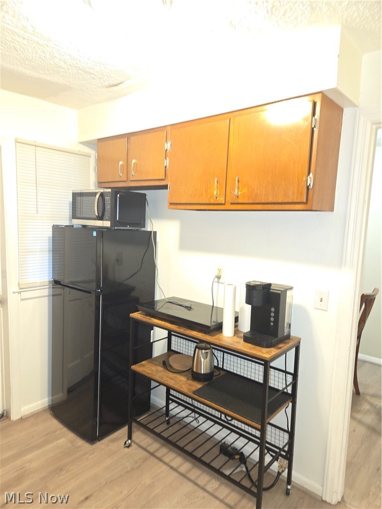 21711 S Lake Shore Boulevard Property Photo 5