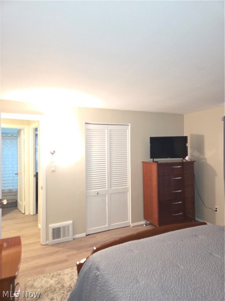 21711 S Lake Shore Boulevard Property Photo 9