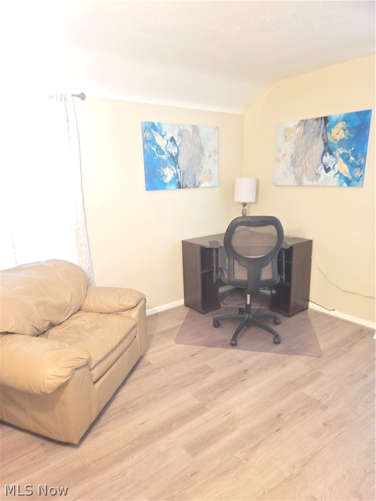 21711 S Lake Shore Boulevard Property Photo 13
