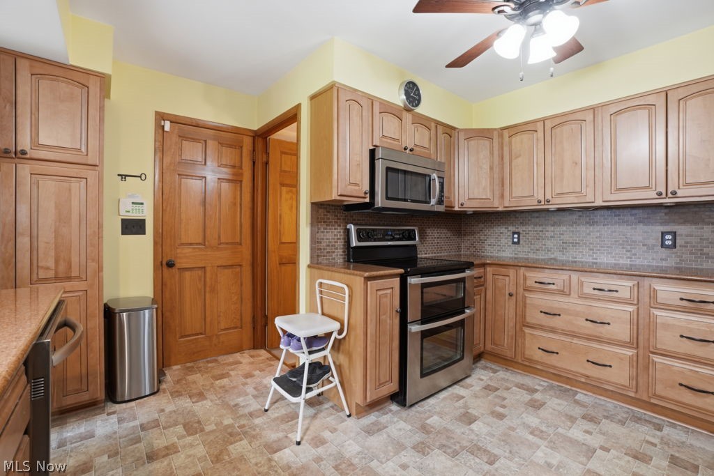 3211 Ridgewood Avenue Property Photo 6