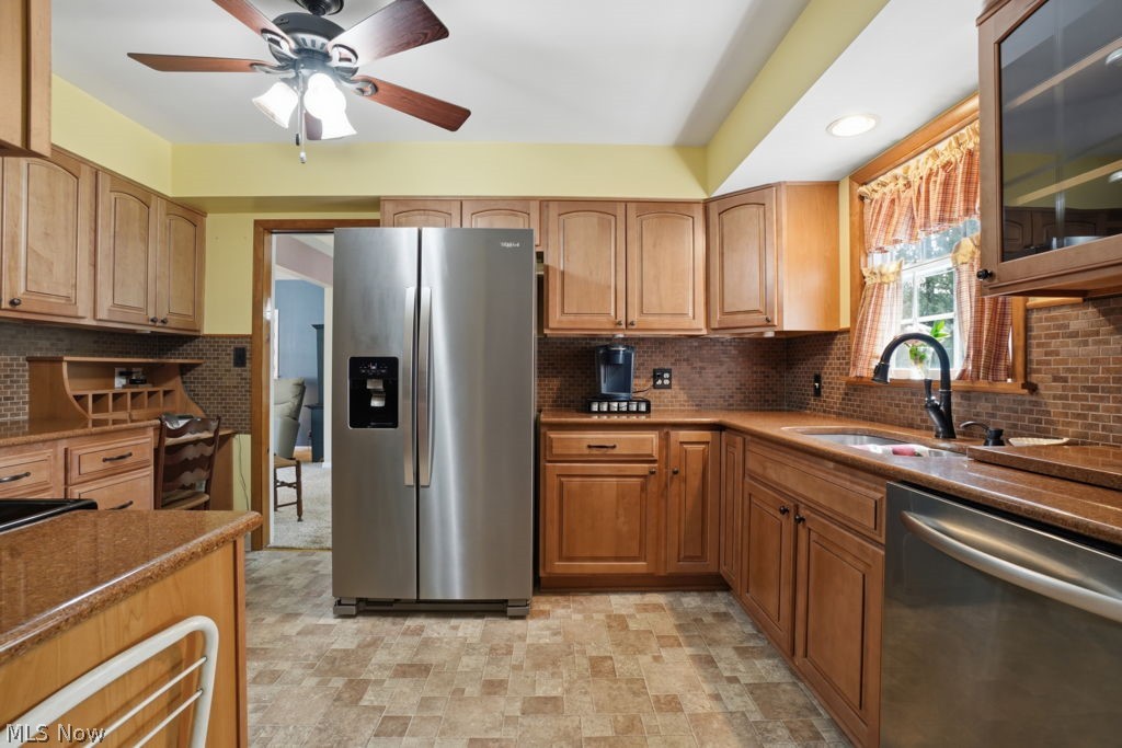 3211 Ridgewood Avenue Property Photo 9
