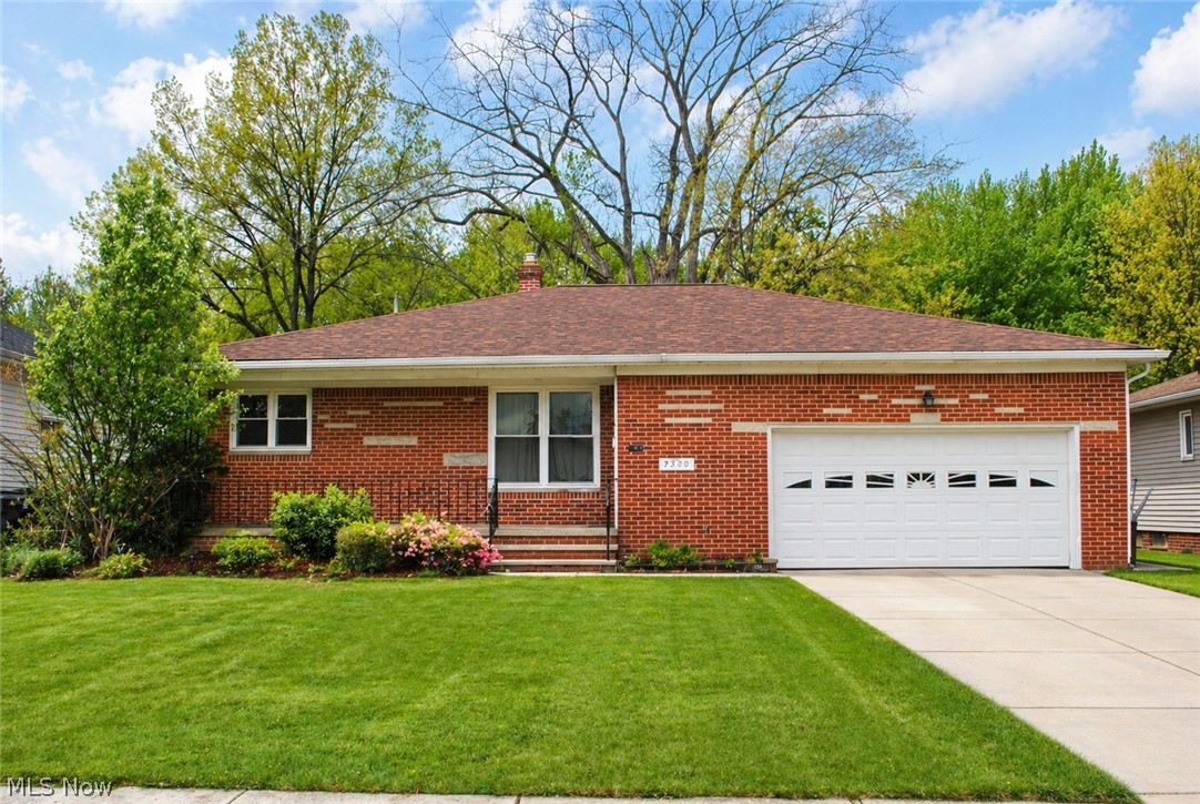 7300 Maplewood Road Property Photo 1