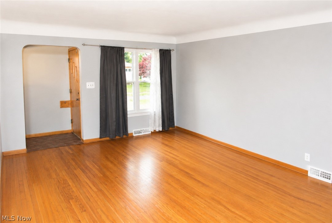 7300 Maplewood Road Property Photo 5