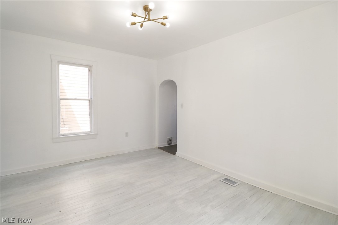 1405 Oregon Avenue Property Photo 4