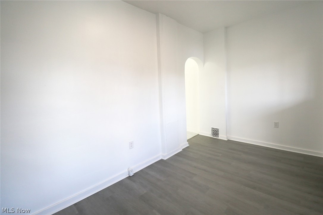 1405 Oregon Avenue Property Photo 6