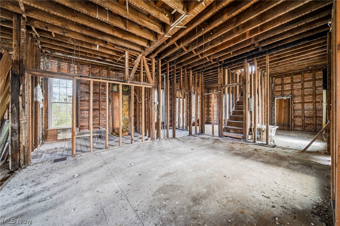 2699 E Center Street Property Photo 16