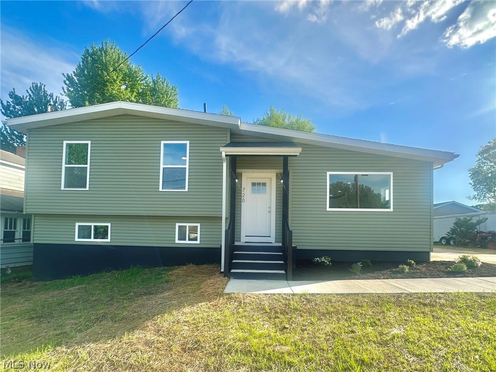 720 57th Street Property Photo 1