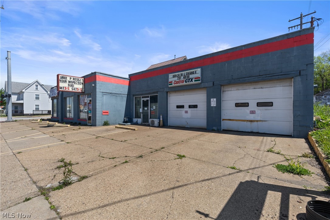 2640 Commerce Street Property Photo 1