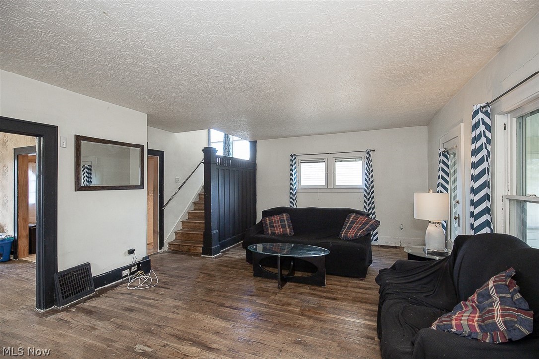 962 Woodward Avenue Property Photo 3