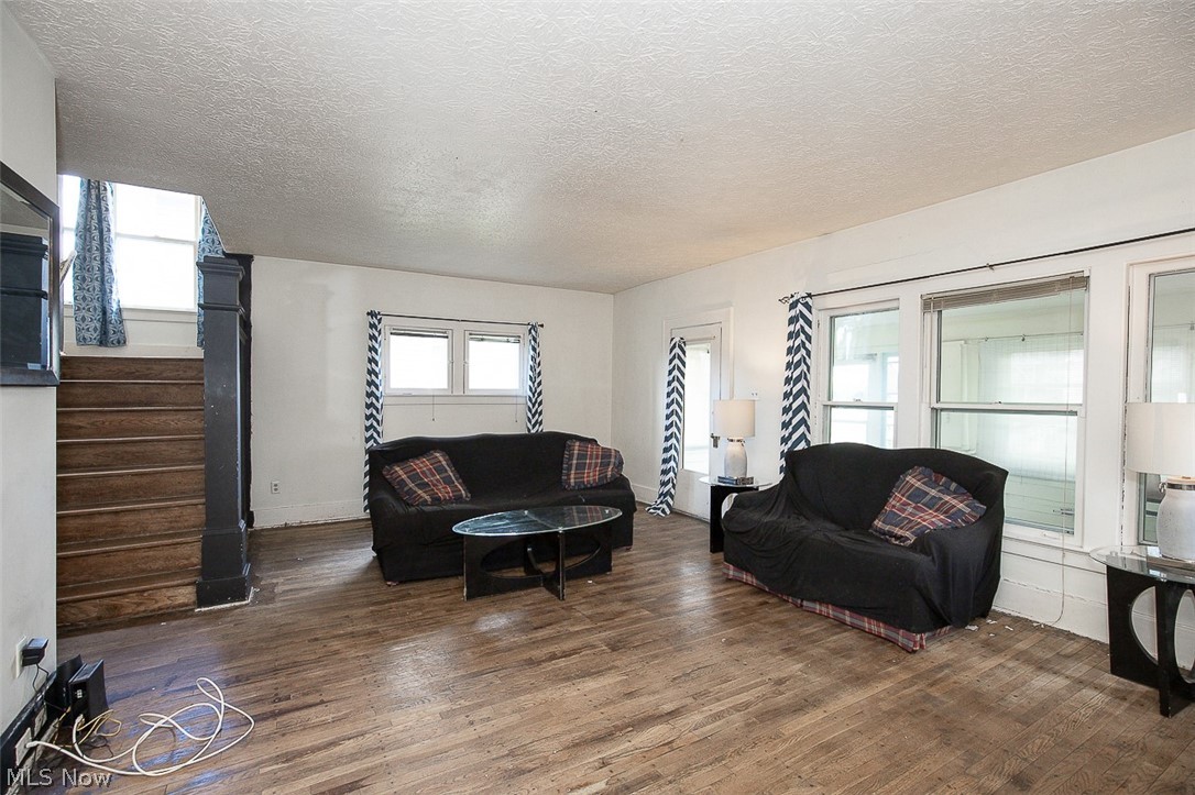 962 Woodward Avenue Property Photo 4