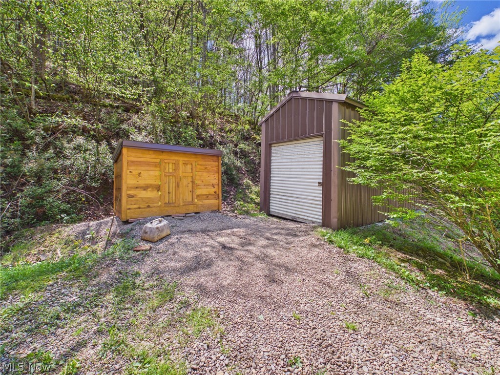 1000 Coon Fork Road Property Photo 7