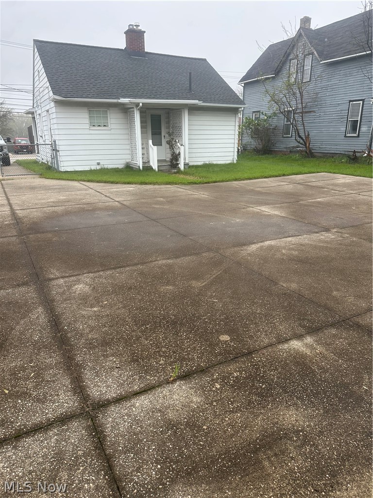 28864 Euclid Avenue Property Photo 5
