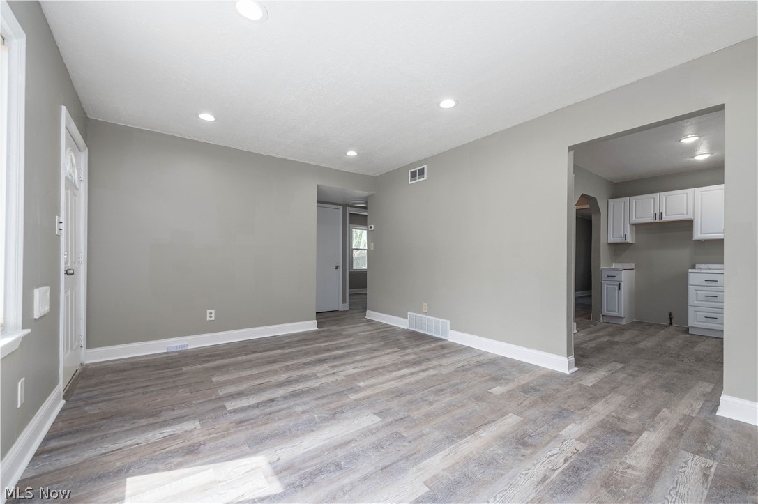 12506 Matherson Avenue Property Photo 8