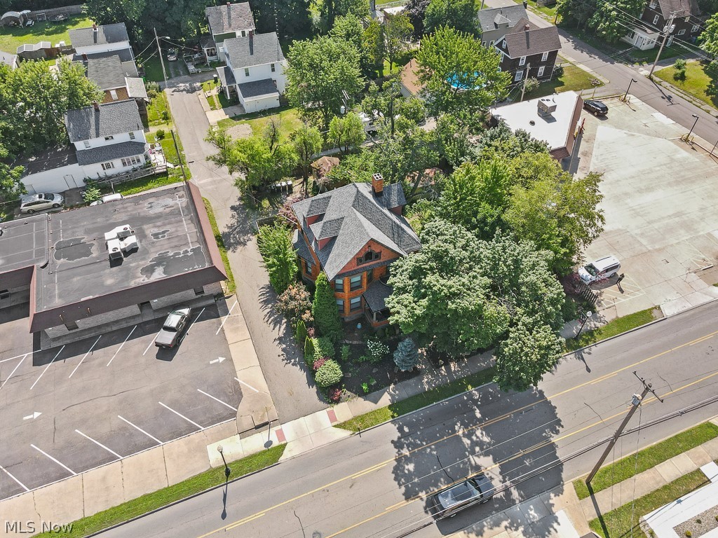 740 S Union Avenue Property Photo 29