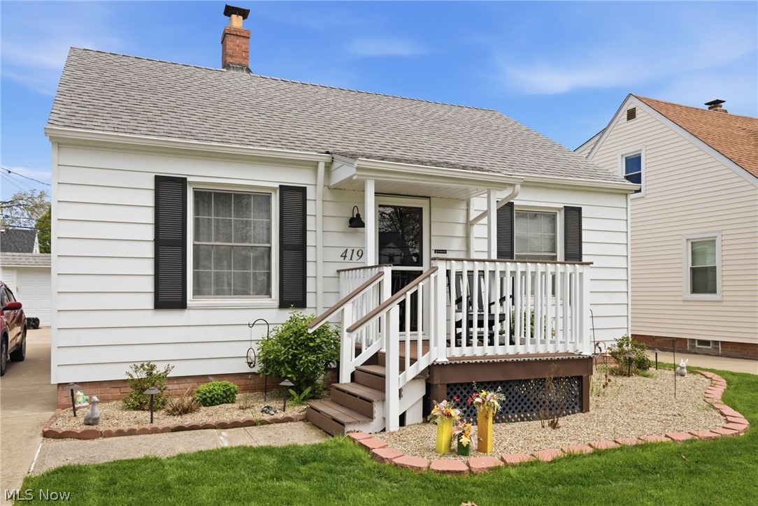 419 E 326th Street Property Photo 1